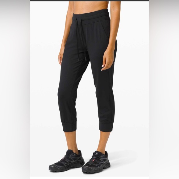 Lululemon Ready To Rulu Jogger Crop Black , size 12 - Picture 1 of 9